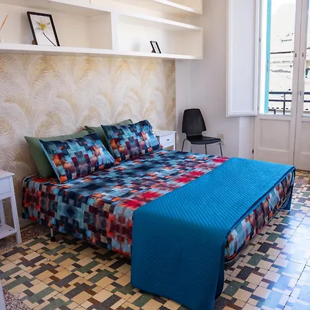 Elegante Vista Mare Con 4 Camere, Balconi E Ascensore Centro *