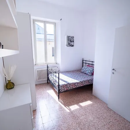 Elegante Vista Mare Con 4 Camere, Balconi E Ascensore Centro 公寓