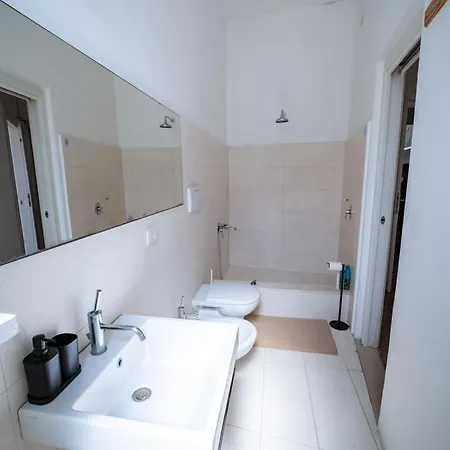 Elegante Vista Mare Con 4 Camere, Balconi E Ascensore Centro 公寓 佩斯卡拉
