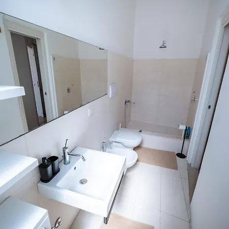 公寓 Elegante Vista Mare Con 4 Camere, Balconi E Ascensore Centro *