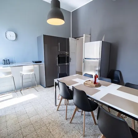 公寓 Elegante Vista Mare Con 4 Camere, Balconi E Ascensore Centro